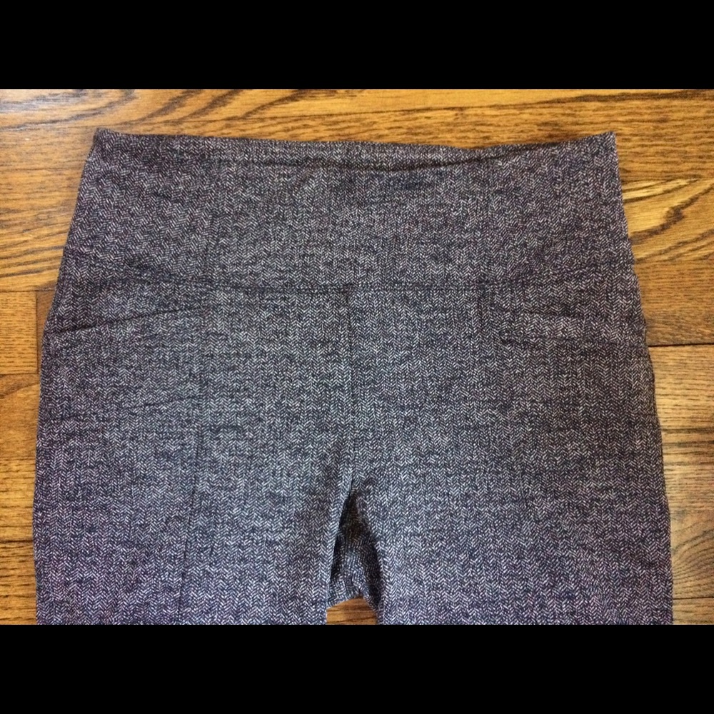 Size M Athleta high-waisted stretchy pants - fits a woman's size 6 / 8